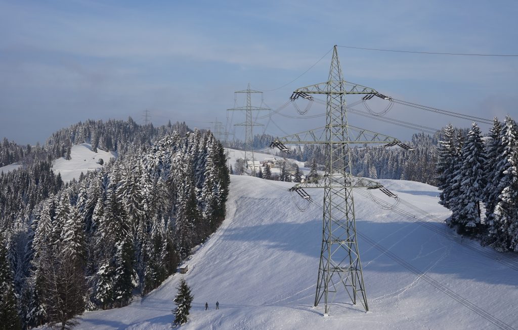 Pylon Inspection High-Voltage Pylon Inspection - Unbemannte Luftfahrtlösungen | AustroDrones